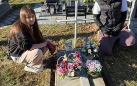 WOLONTARIUSZE PAMIĘTAJĄ O ZMARŁYCH 2