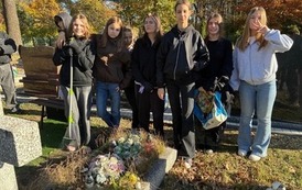 WOLONTARIUSZE PAMIĘTAJĄ O ZMARŁYCH 9